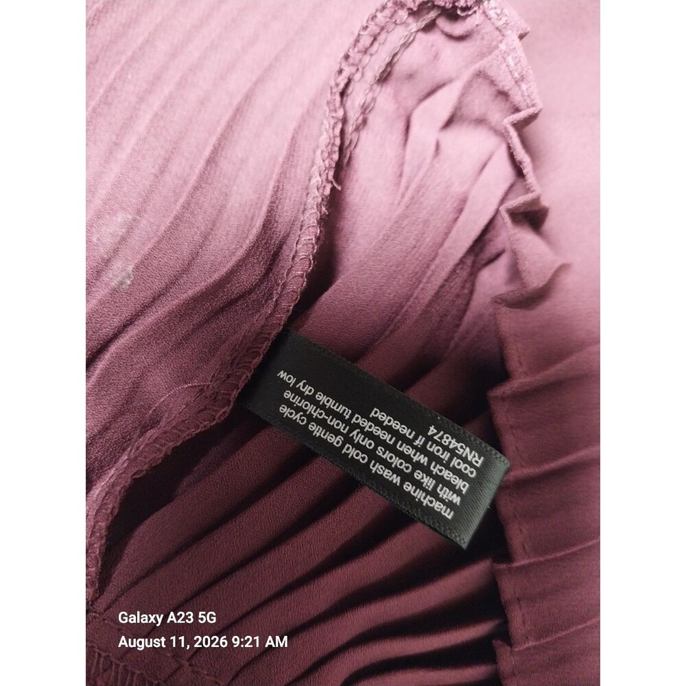 THE LIMITED Burgundy Pleated Sleeveless Peplum Silky Blouse Top Shell Top Large - Picture 7 of 7